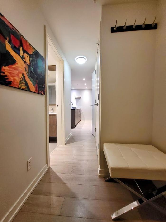 Your Perfect Escape - Modern Landmark Condo In Downtown Calgary - Free Parking- Premium Location Exteriér fotografie