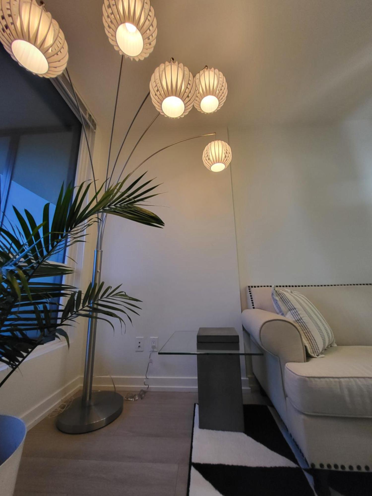 Your Perfect Escape - Modern Landmark Condo In Downtown Calgary - Free Parking- Premium Location Exteriér fotografie