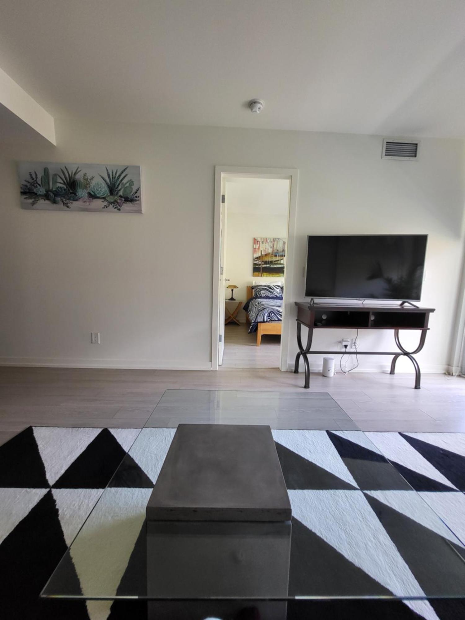 Your Perfect Escape - Modern Landmark Condo In Downtown Calgary - Free Parking- Premium Location Exteriér fotografie