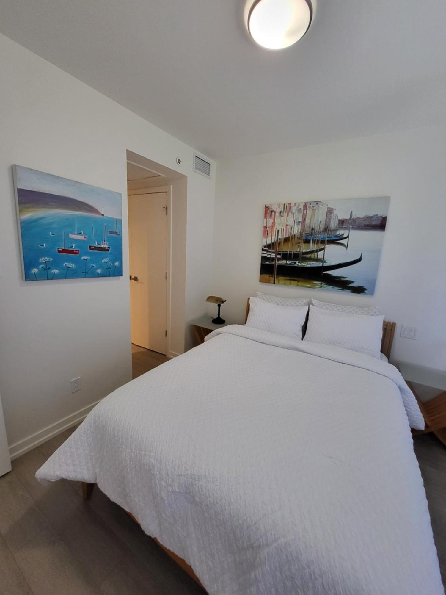 Your Perfect Escape - Modern Landmark Condo In Downtown Calgary - Free Parking- Premium Location Exteriér fotografie